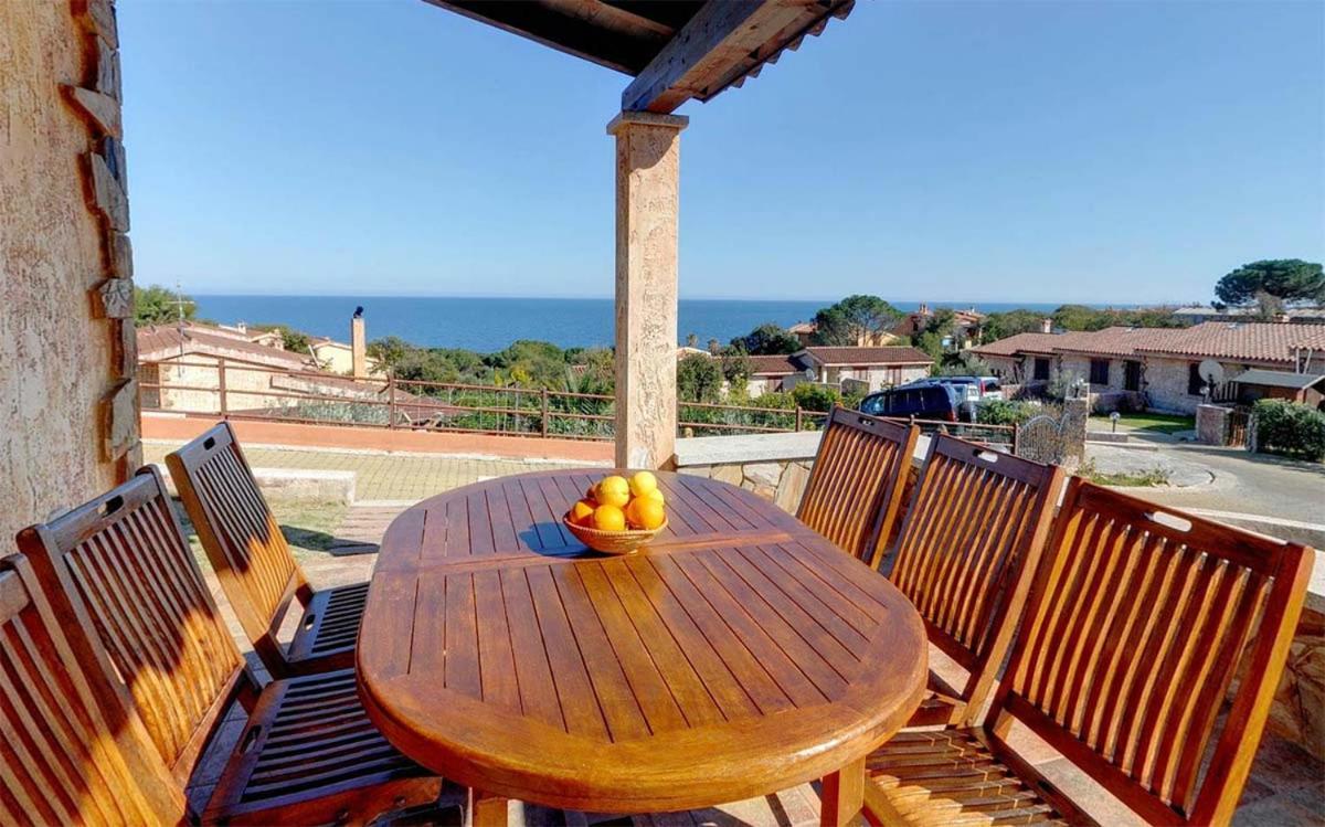 Residence Il Borgo Di Porto Corallo Виллапутцу Экстерьер фото