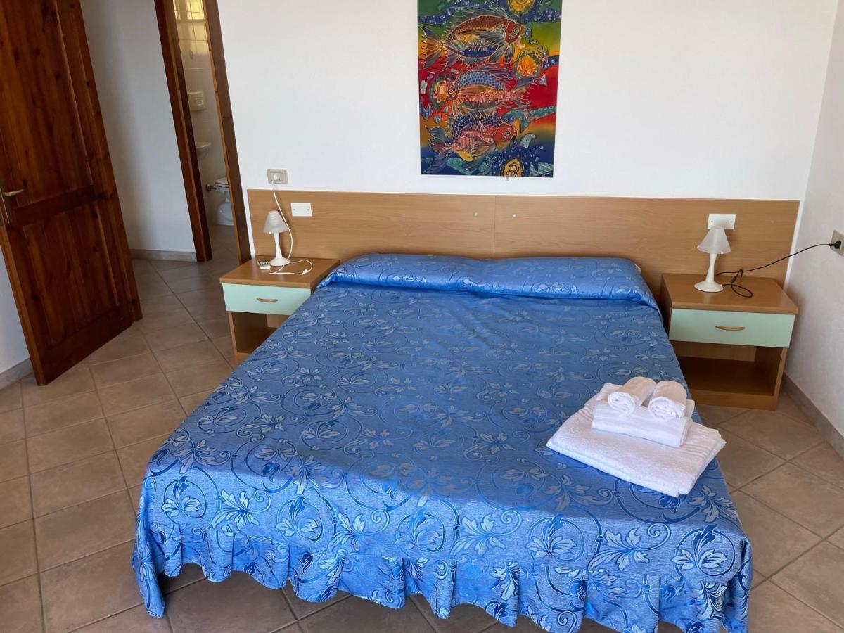 Residence Il Borgo Di Porto Corallo Виллапутцу Экстерьер фото